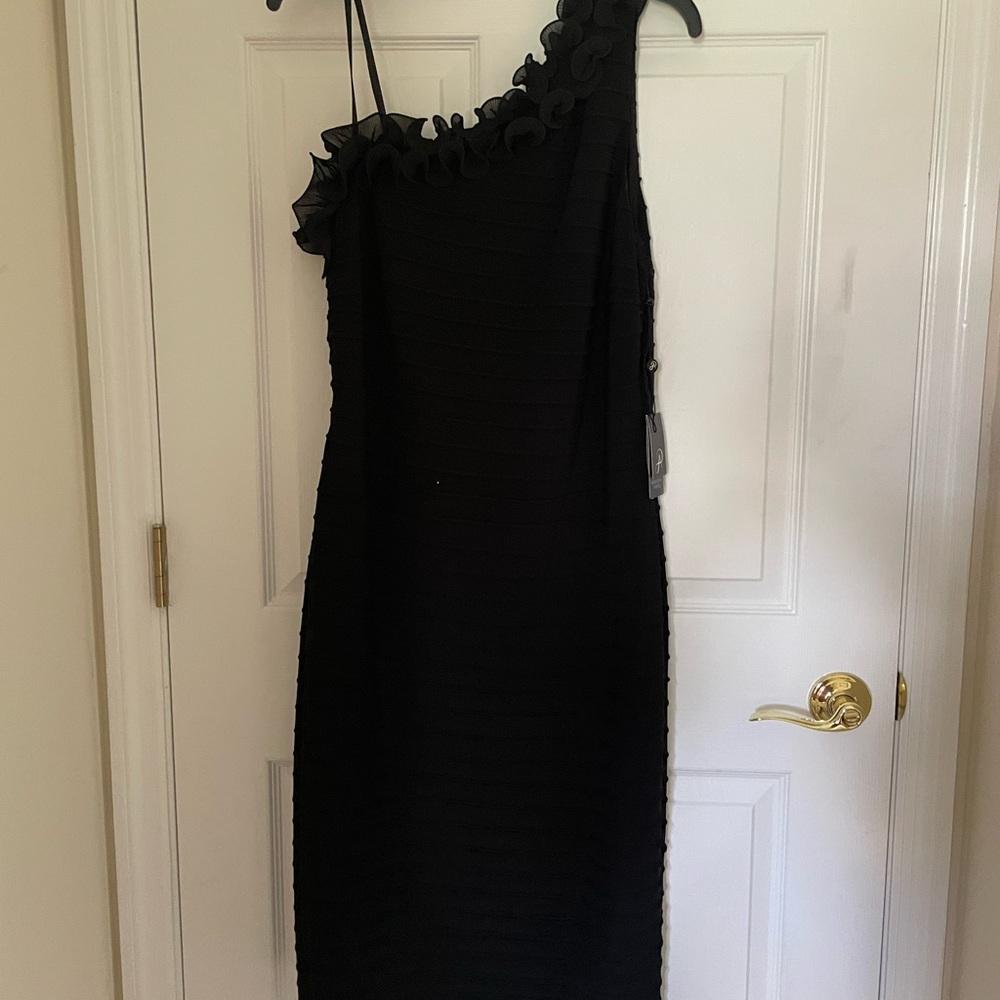 Adrianna Papell Black One-Shoulder Sheath Dress